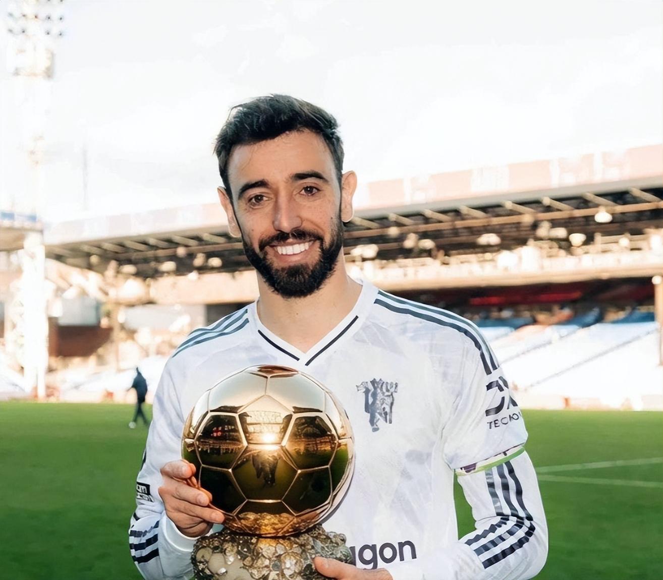 开云官网-周薪40万镑！英媒曝曼联队长开天价续约条件，沙特买断需5700万镑